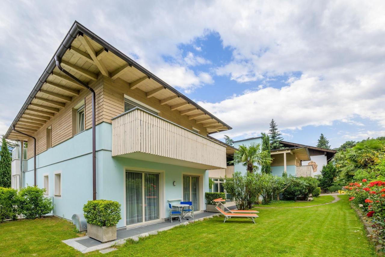 Glanzhof Hotel & Apartments Marlengo Bagian luar foto