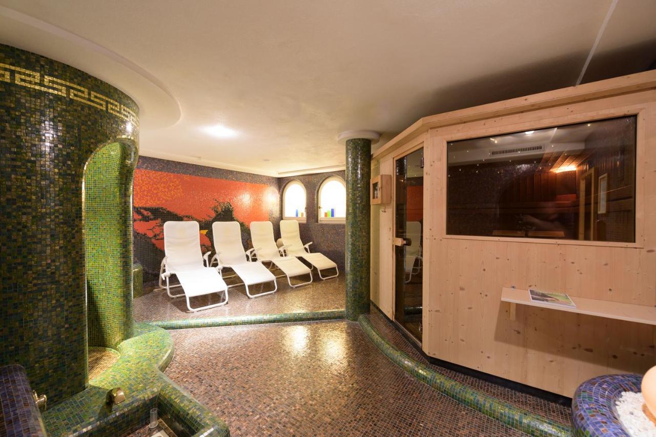 Glanzhof Hotel & Apartments Marlengo Bagian luar foto