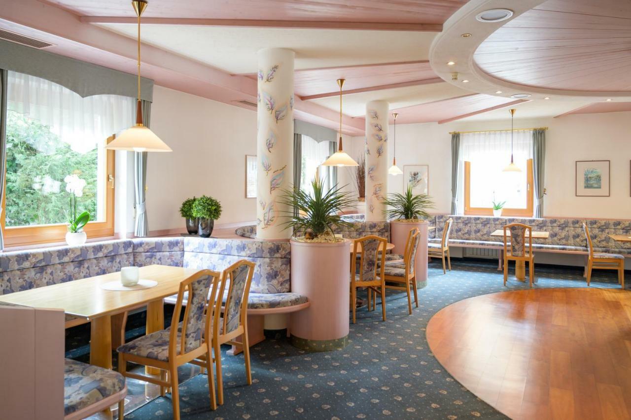 Glanzhof Hotel & Apartments Marlengo Bagian luar foto